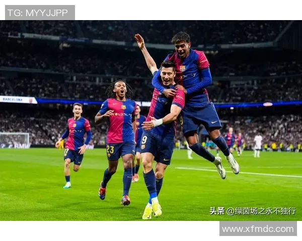 巴萨球星闪耀绿茵场再掀进攻狂潮引领团队重夺巅峰荣耀